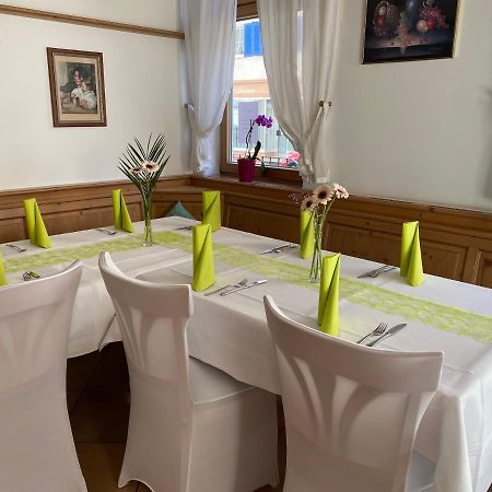 Gasthof/Pizzeria Hirsch Muhlheim an der Donau Eksteriør bilde